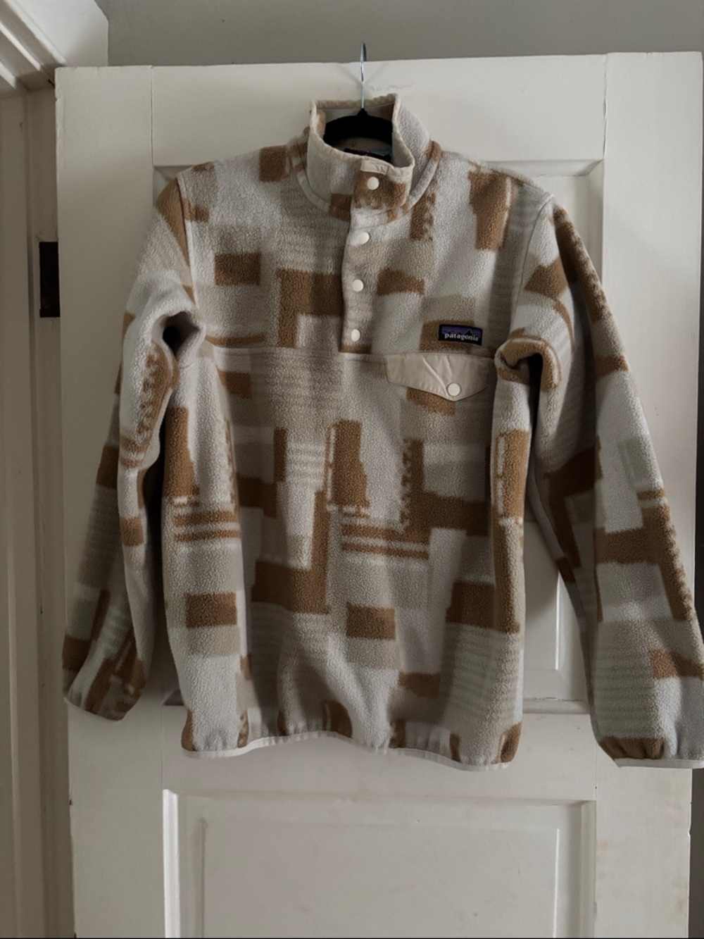 Patagonia Beige and Brown Geometric Snap Fleece Pullover